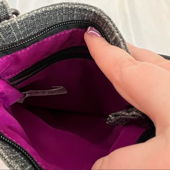 Dakine Gray Purse with Hot Pink Lining - Picture 5 of 7